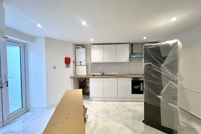 Newly Refurbished 1 Bedroom Flat Available To Rent In Tooting, London