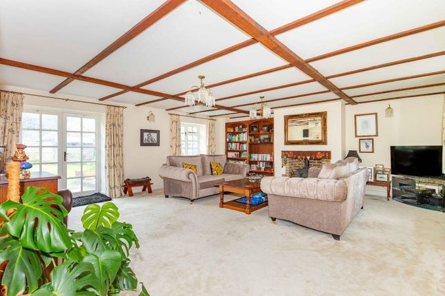 4, Shermanbury Grange photo 3