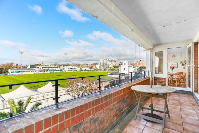 Flat 3, Sussex View 51-55 Palmeira Avenue, Hove photo 2