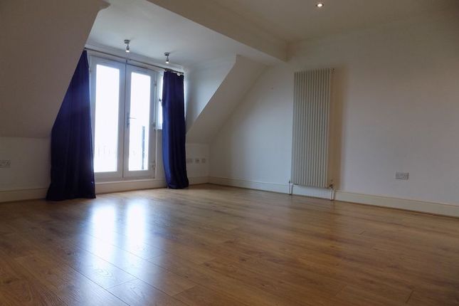 9 Windmill Court, Broadway, Sheerness photo 2