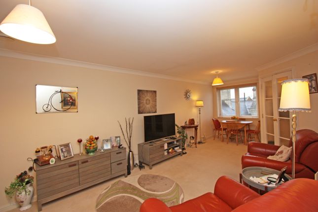 Flat 40 Cobbett Court, Hammond Close, Highworth photo 2