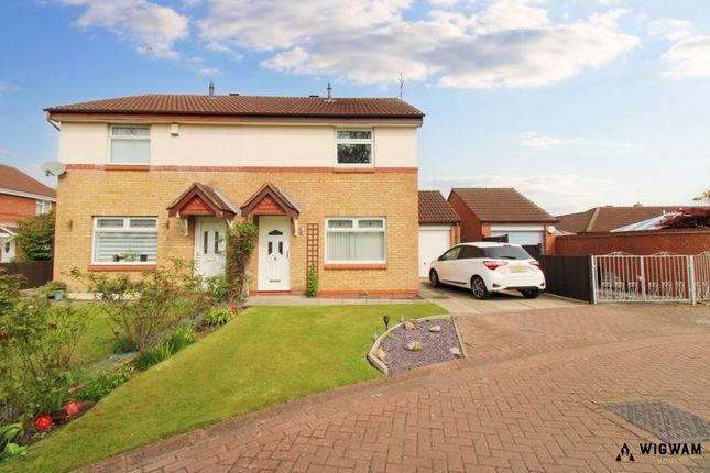 Thumbnail Semi-detached house for sale in Warwickshire Close, Hull