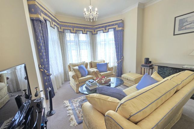10A, Kenton Avenue, Harrow photo 3