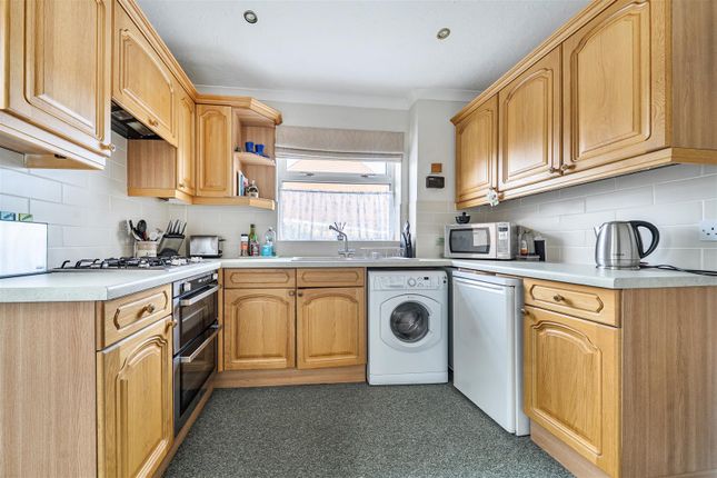 26, Westfield Road, Camberley photo 4