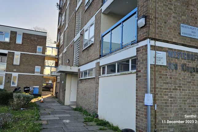 Westcroft Court, London photo 2