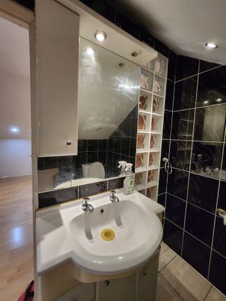 35a Vicarage Lane,, Vicarage Lane, London photo 5