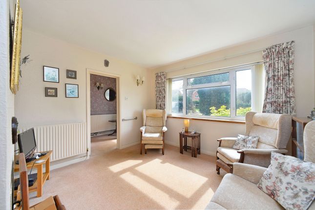 Fermain Rowly Drive, Cranleigh, Surrey photo 4