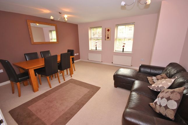 63, Wenlock Drive, Nottingham photo 3