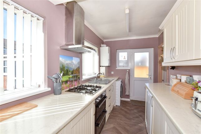 Albany Drive, Herne Bay photo 3