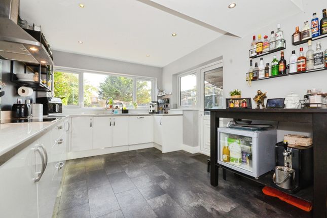 87, North Approach, Watford photo 4