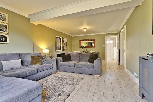 8, Bellamy Close, Kirby Cross photo 3
