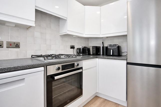 22, Oberon Close, Borehamwood photo 4