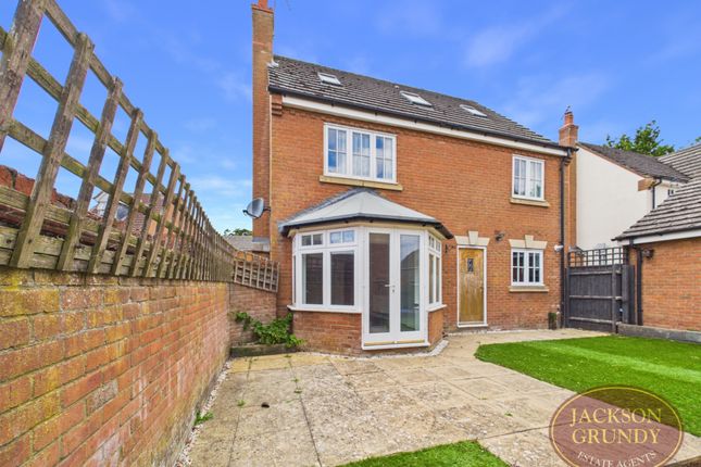 24, Snowshill Close, Daventry photo 4