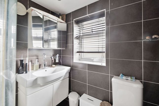 End terrace house for sale in Woodward Road, Dagenham