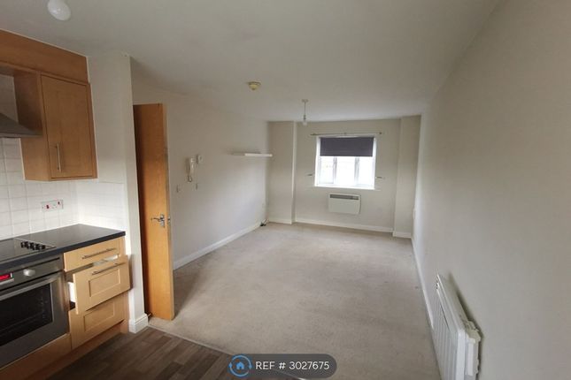 Henley Court, Whiston photo 3