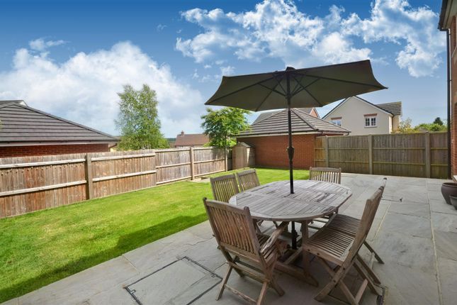 4, Lark Close, Bruton photo 4