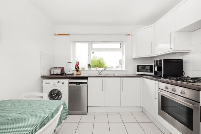 Flat for sale in Sylvan Road, London