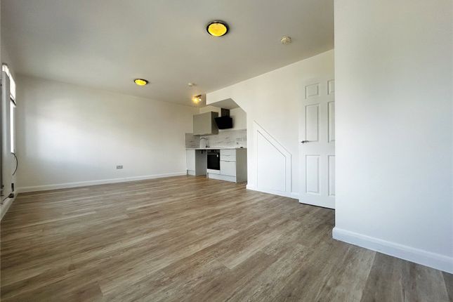 Flat 5, Outsoar House, 146, Wellesley Road, Essex photo 3