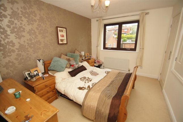 30, Swallow Gardens, Nottingham photo 5