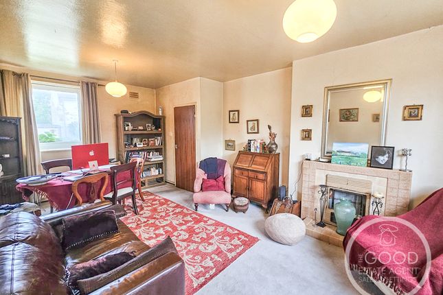 22, Hampson Crescent, Handforth photo 3