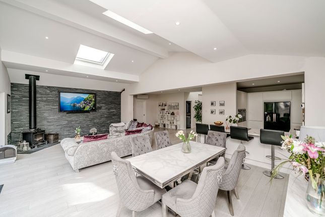 2 Euxton Lane, Chorley photo 2