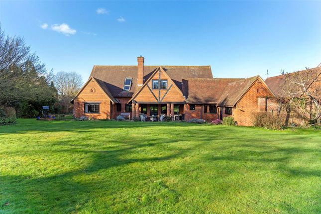 Country house for sale in Pound Cottage, Bramley