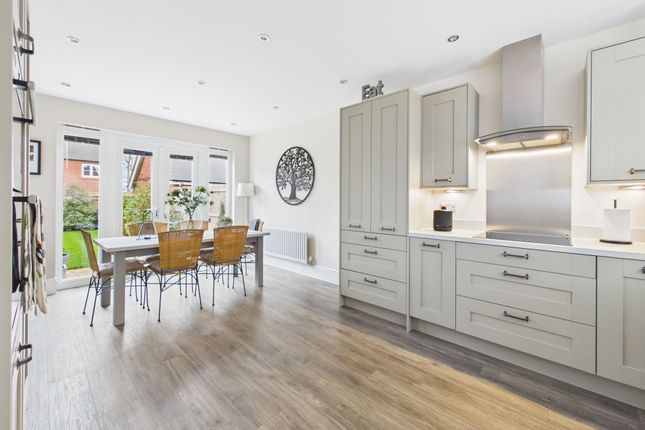 3 Plantation Lane, Towcester photo 4