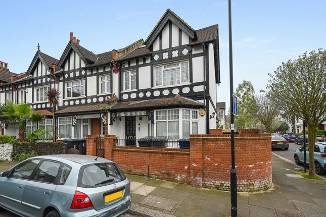 Thumbnail Flat for sale in Highlands Avenue, London