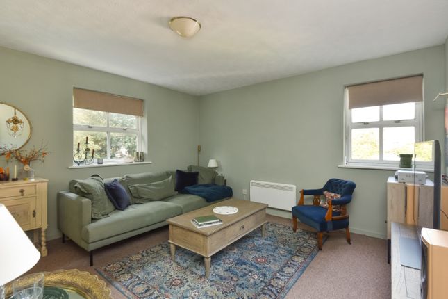 Flat 32  Flat 32, Gordon Road, Canterbury photo 2