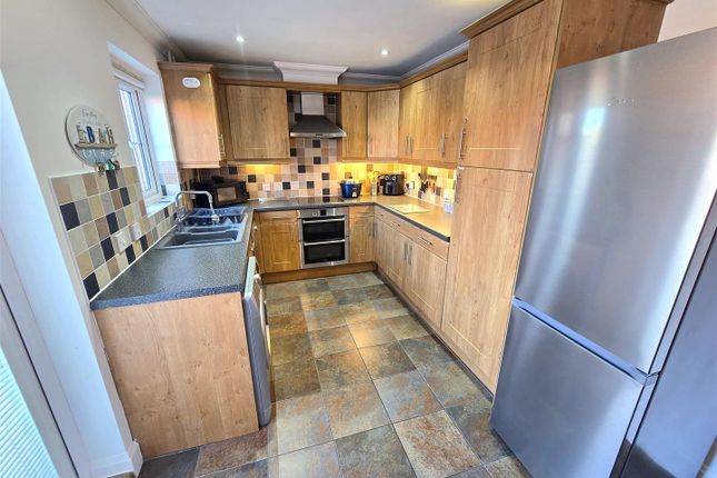 19, Stable Field Way, Great Yarmouth photo 3