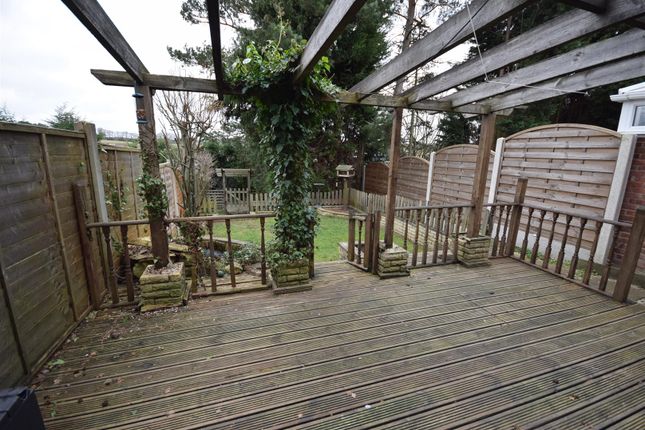 End terrace house for sale in Woodside Gardens, Ravenshead, Nottinghamshire