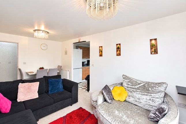 4, Dearden Court, Lancashire photo 3