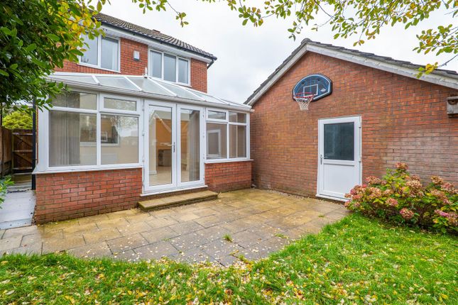 14, Bracken Close, Chorley photo 4