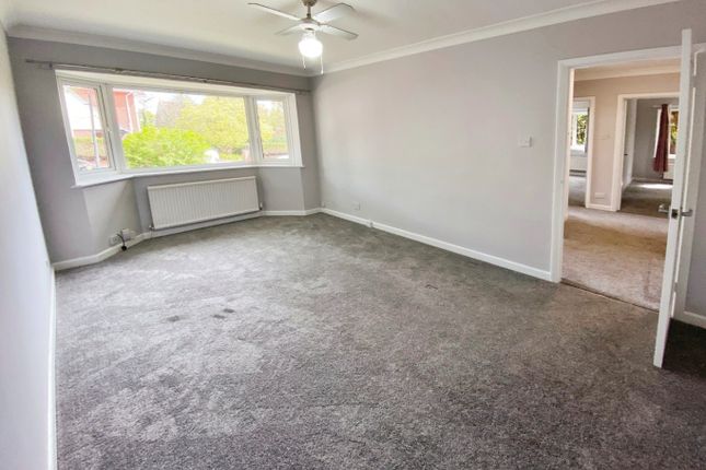 Flat 2, 2 Stirling Road, Dorset photo 3