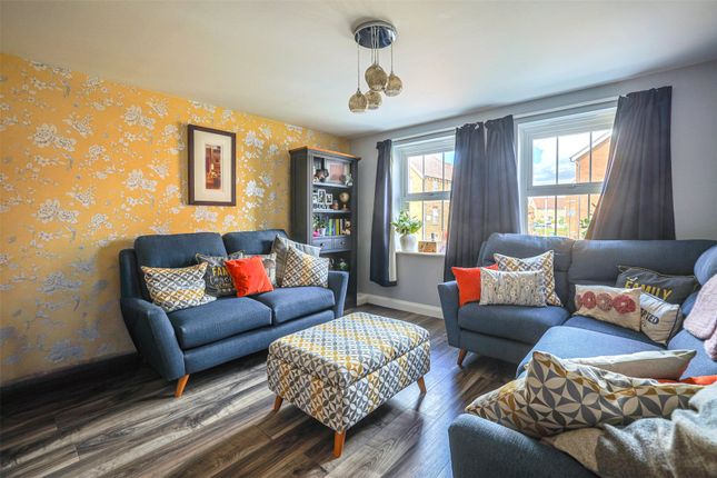 5, Easton Drive, Kent photo 2