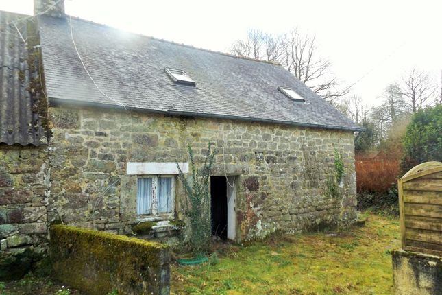 22110 Mellionnec, Brittany, France, 2 bedroom detached house for sale ...