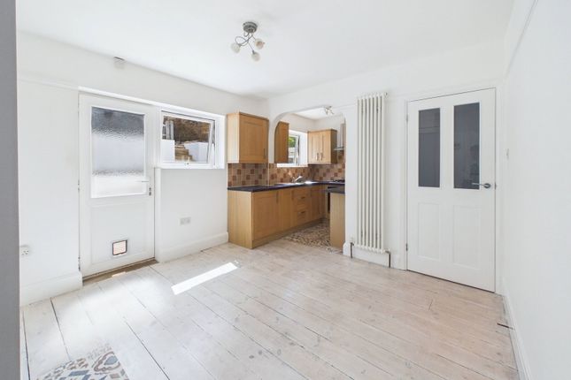 10, Berry Avenue, Paignton photo 4