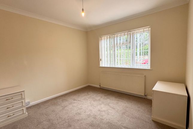 46,, Durkar Lane, Wakefield photo 5