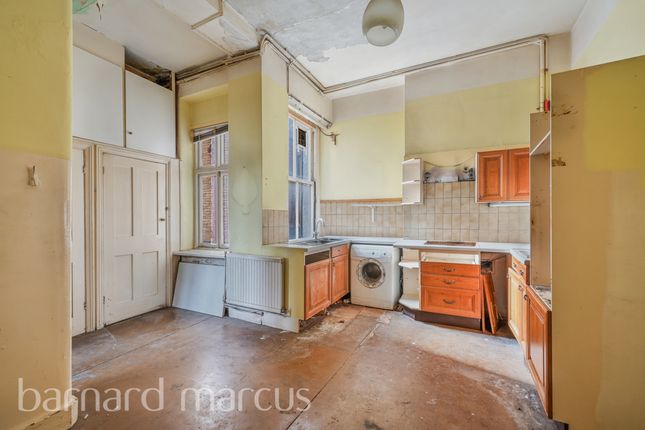 Flat 4, Queens Mansions, Brook Green, London photo 3