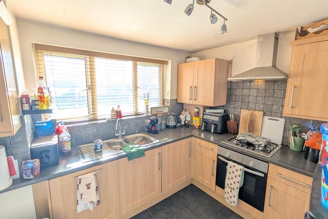 Pine Court, Leamington Spa photo 4