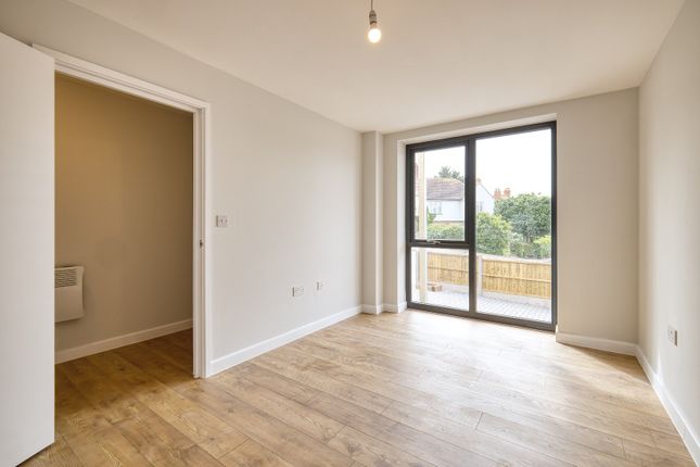 Flat 2, 5-7, Allenby Road, Kent photo 5