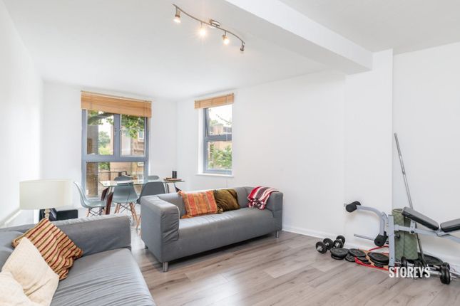 Flat 16, Kingsland Green, London photo 3