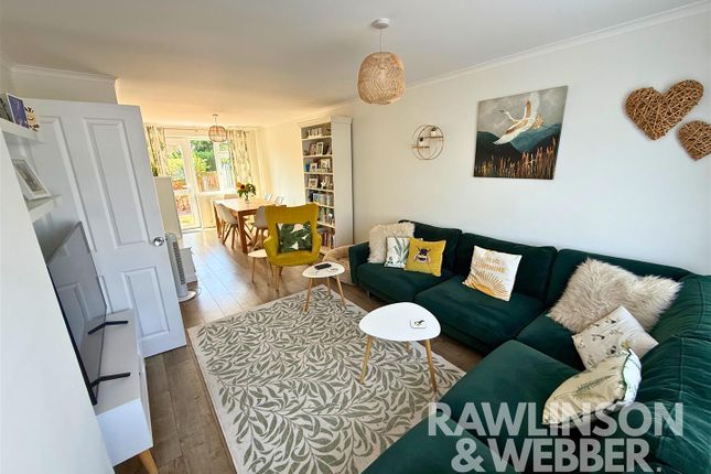 64, Fleetside, West Molesey photo 3