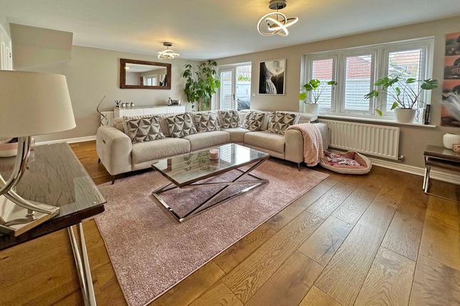 109, Sentrys Orchard, Exeter photo 3