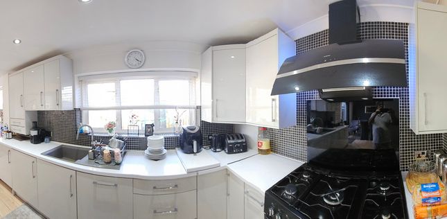 Milton Crescent, Ilford photo 4