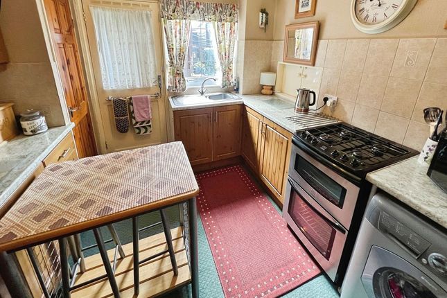 45, Meadowside Avenue, Bolton photo 3