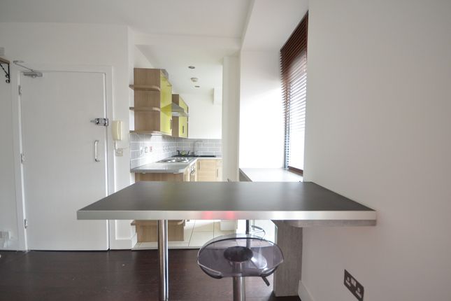 Flat to rent in Baltic Place, Kingsland Road, London