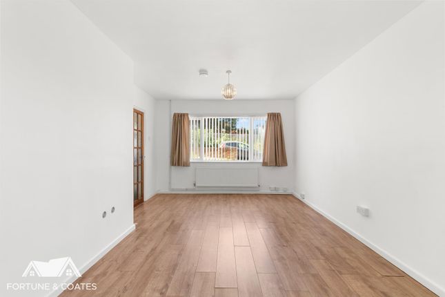 22, Rectory Wood, Harlow photo 4