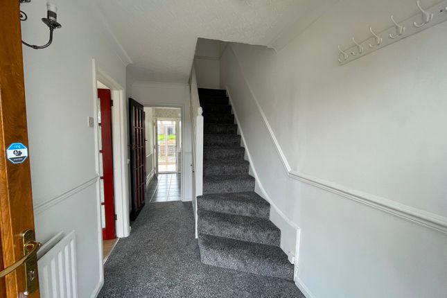 70 Ruskin Street, Neath photo 2
