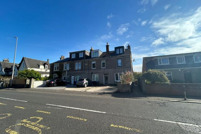 Flat to rent in Strathmartine Road, Dundee